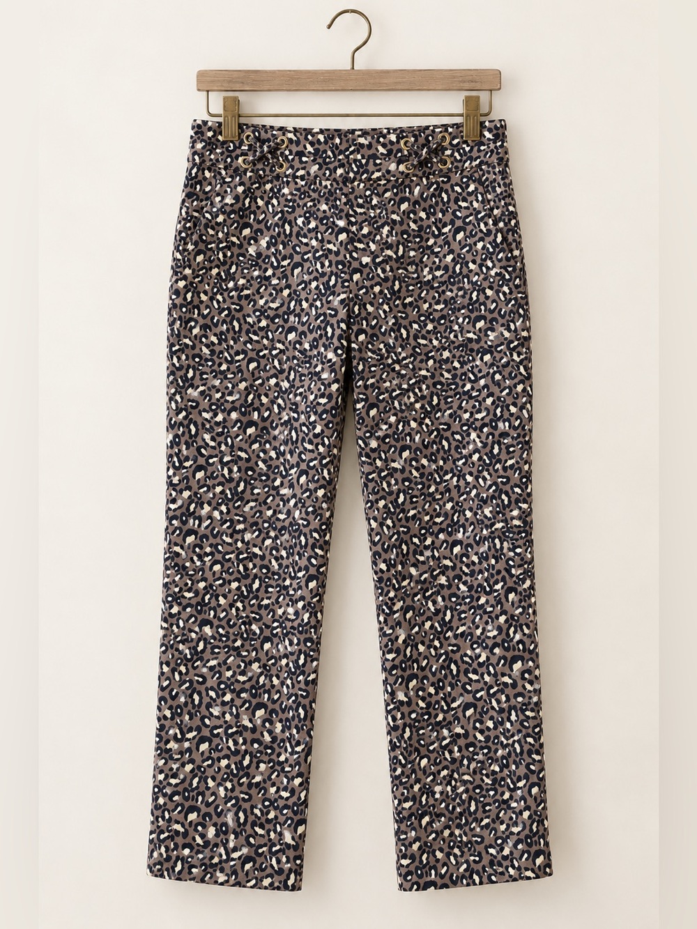 Rafaella Leopard Print Fitted Capri Pants Size 8 Y2K Animal Print Stretch - Picture 2 of 6